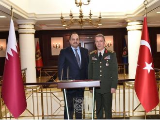 Katar Savunma Bakanı Genelkurmay karargahında
