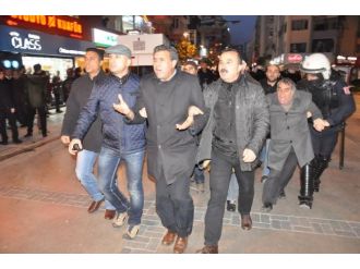 İzmir karıştı: HDP’li başkan da gözaltına alındı