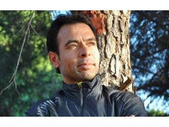 Antrenöre evinde asitli saldırı