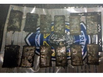 Yol kenarında 12 patlayıcı bulundu