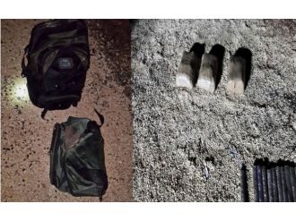 Sınırda 4 adet canlı bomba yeleği yakalandı