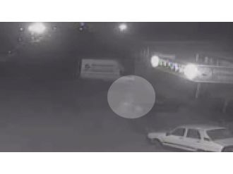 İstanbul’da ilginç olay: Gökyüzünden buz kütlesi düştü