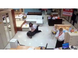 Hırsız sert duvara çarptı: Kadın çalışan !