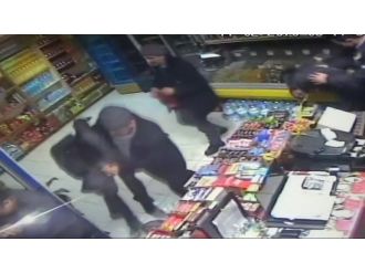 Tekel bayiini soyarken polise böyle yakalandılar!