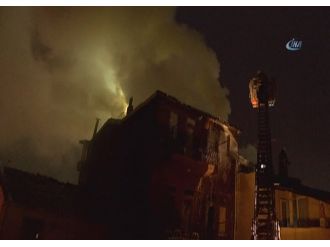 İstanbul’da çıkan yangında faciadan dönüldü