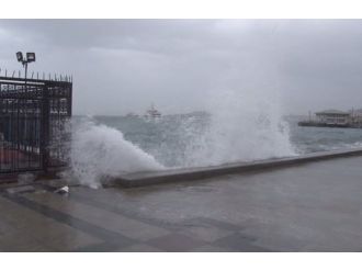 Lodos seferleri iptal ettirdi