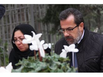 Özgecan Aslan mezarı başında anıldı