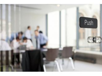 6 yıl işe gitmedi: Bunu kimse fark etmedi !