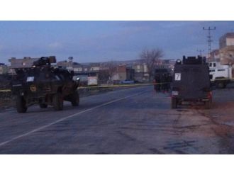 Kaymakamlık konutuna saldırı: 1 polis yaralı