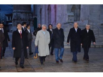 Bakan sabah namazı sonrası vatandaşla çorba içti