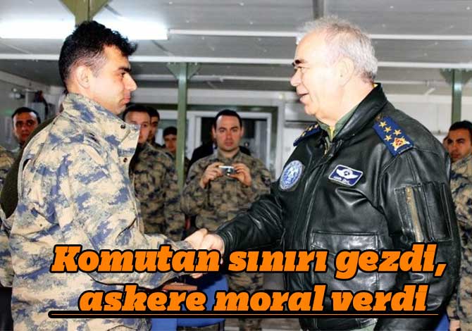 Komutan sınırı gezdi, askere moral verdi