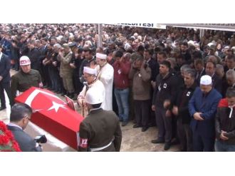 Adanalı şehit gözyaşlarıyla son yolculuğuna uğurlandı