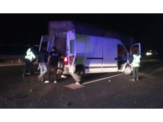 Sığınmacıları taşıyan araç kaza yaptı: 5 yaralı