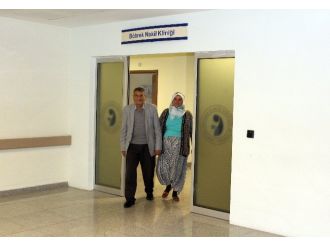 42 yıllık hayat arkadaşına böbreğini bağışladı