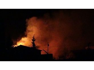 Barbarlar okul yakmaya devam ediyor