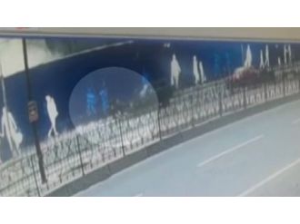 Yağmurdan kaçarken doluya tutuldular!