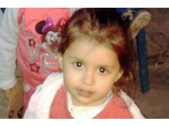 Dualar minik Esma için