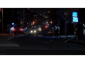 Polise silah doğrultan göstericilere anında müdahale