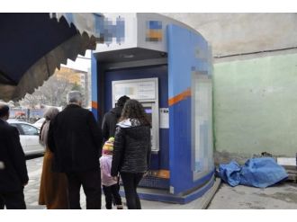 Bir buçuk saatte 50 kart !