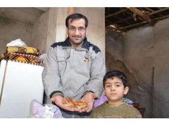 Ekmeğe muhtaç Suriyelilerden insanlık dersi