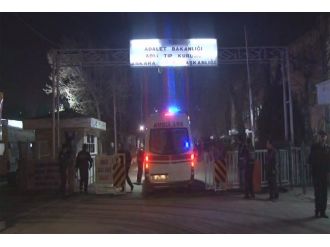 Saldırının kurbanları Adli Tıp’a getirildi