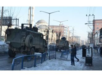 Hakkari’ye askeri sevkiyat