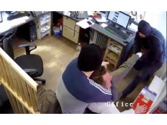 Ofisi bastılar: 63 bin liralık saati gaspla aldılar !