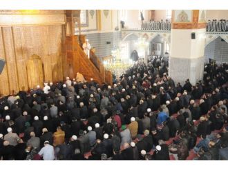 ’Gardaş’ Azerbaycan’da camilerde Türkiye duası