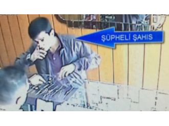 Dolandırıcıyı marketçi kılığındaki polis yakaladı