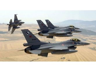 10 F-16 uçağı Suriye sınırında
