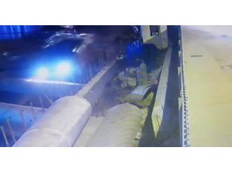 Araç şantiyeye böyle uçtu