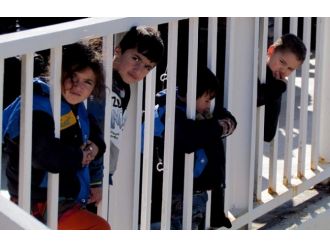 Çocuklar ölürken onlar milyarlarca euro kazandı !