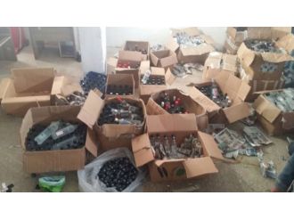 Mersin’de 3 bin şişe sahte içki ele geçirildi