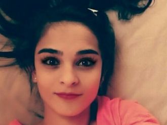 Genç memur evinde boğazı kesilmiş halde bulundu