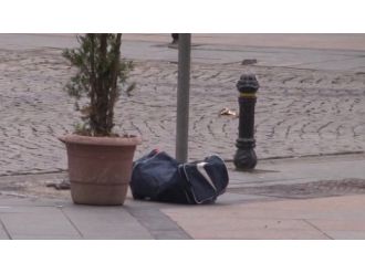 Beyoğlu’nda şüpheli çanta paniği