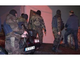 İstanbul’da şafak operasyonu