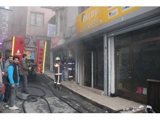Beyoğlu’nda tarihi hamamda yangın paniği