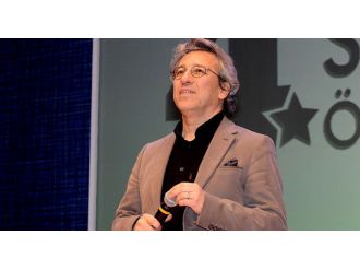 Can Dündar ve Erdem Gül 92 gün sonra tahliye edildi!