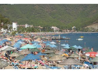 İngiliz tur firması iflas etti