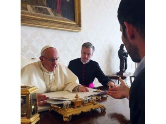 Papa İnstagram’ın CEO’su ile görüştü