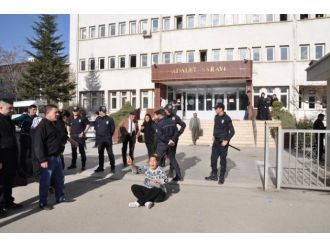 Zihinsel engelli kıza tecavüz eden servis şoförü tutuklandı