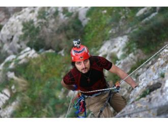 O bir fabrika işçisi