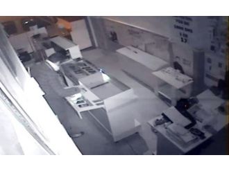 Telefon hırsızı hamam sefasında yakalandı