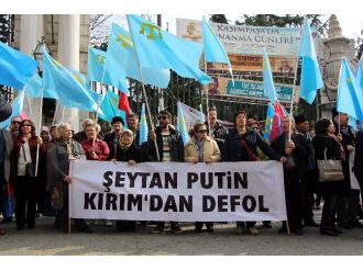 Rusya Konsolosluğu önünde protesto