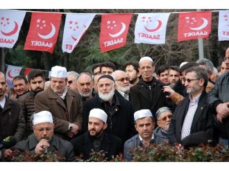 Necmettin Erbakan mezarı başında anıldı