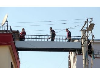 Oğlu ve gelini yorulmasın diye...