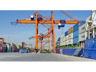 Dış ticaret açığı azaldı