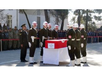 Şehit astsubay memleketine uğurlandı