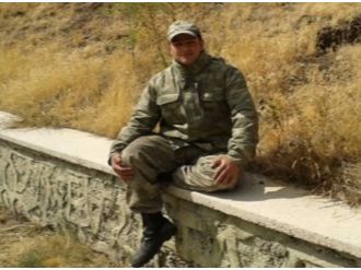 Kafasına çatıdan buz düşen asker şehit oldu