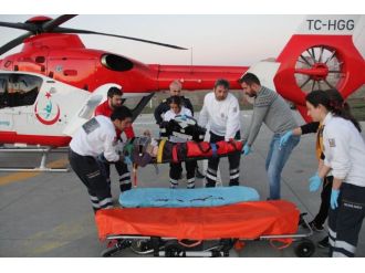 Yaşlı kadının yardımına ambulans helikopter yetişti